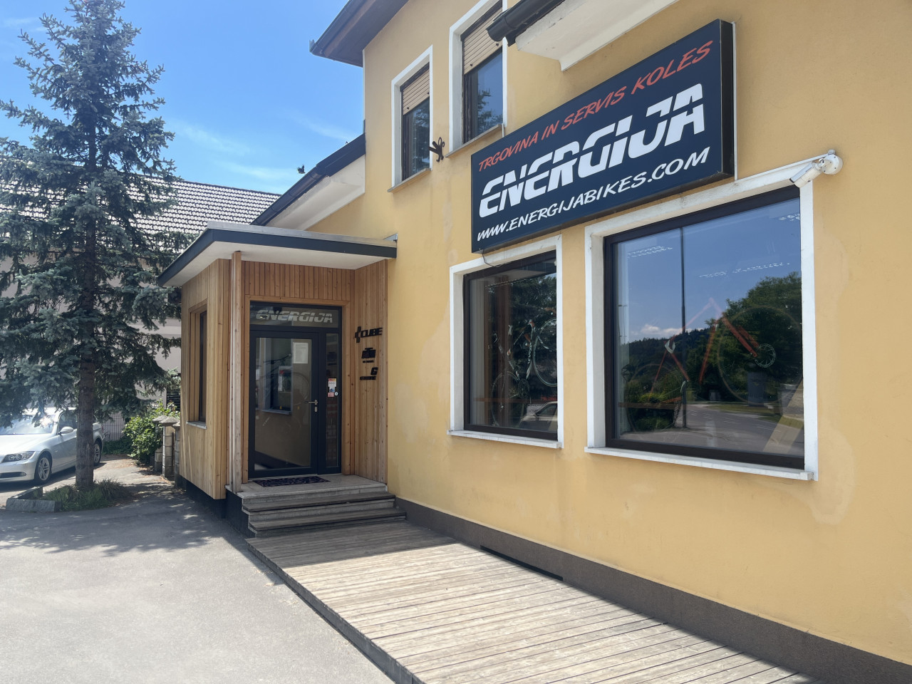 Iščemo: Prodajalec koles in opreme (m/ž) – Pridruži se ekipi v kolesarski trgovini Energijabikes