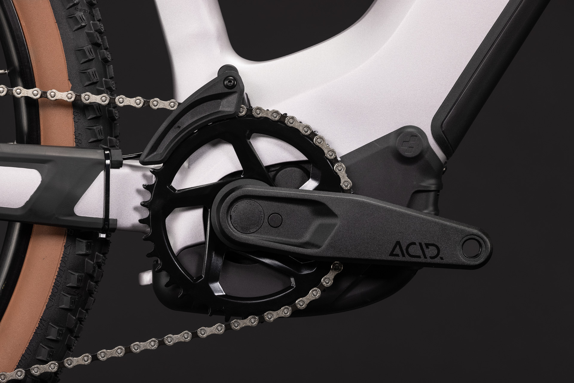 cube kolesa, zmogljiv motor Bosch Performance Line CX na modelu Cube Reaction Hybrid