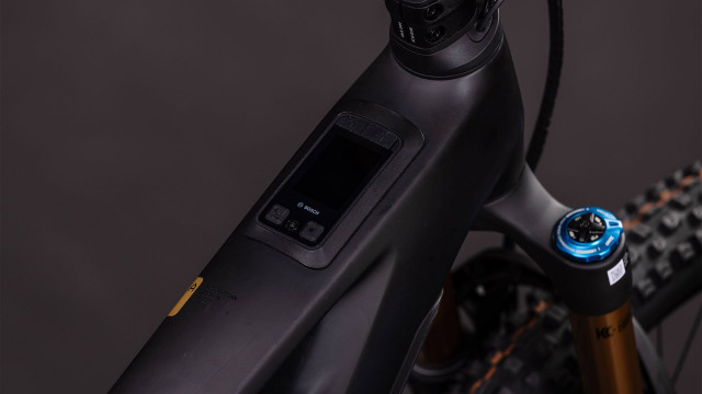Cube Stereo Hybrid ONE44 HPC AT 800 carbon´n´gold 2026 KOLO