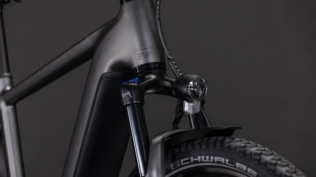 Cube Nuride Hybrid Performance 600 slabgrey´n´black 2026 Kolo