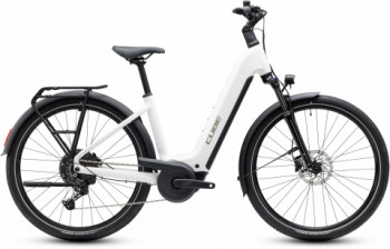 CUBE Touring Hybrid ONE 600 metallicwhite 'n' chrome 2027 kolo