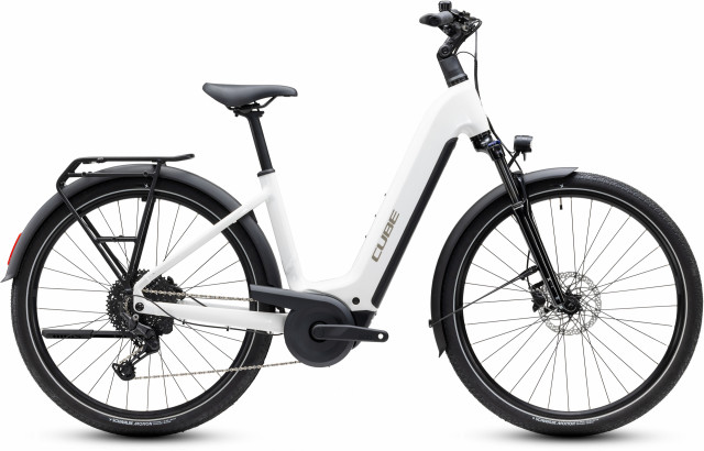 CUBE Touring Hybrid ONE 600 metallicwhite 'n' chrome 2027 kolo