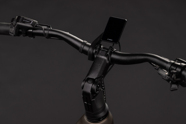 CUBE Touring Hybrid Pro 800 metallicumbra 'n' black 2027 kolo