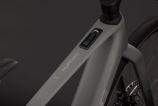 CUBE Nuroad Hybrid C:62 Race 400X oldgrey 'n' grey 2027 gravel kolo