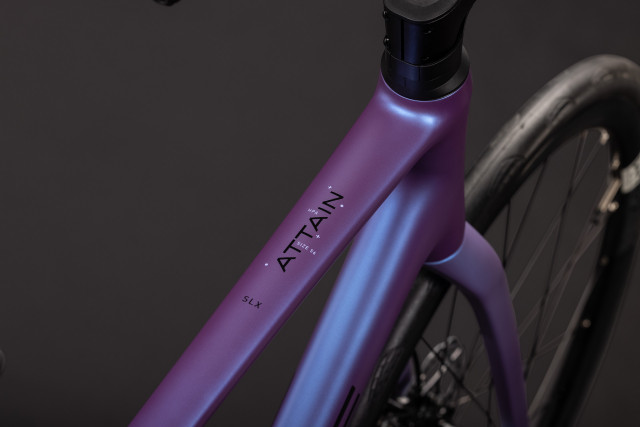 CUBE Attain SLX blueiris 'n' black 2027 kolo