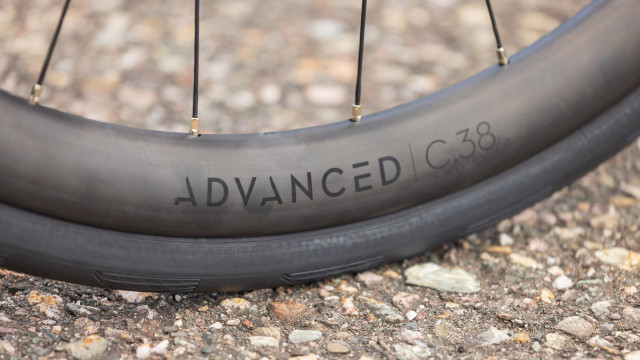 CUBE Attain C:62 Race carbon 'n' coalchrome 2027 kolo