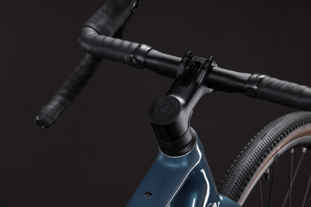 CUBE Nuroad Pro mysticpurple 'n' black 2027 gravel kolo