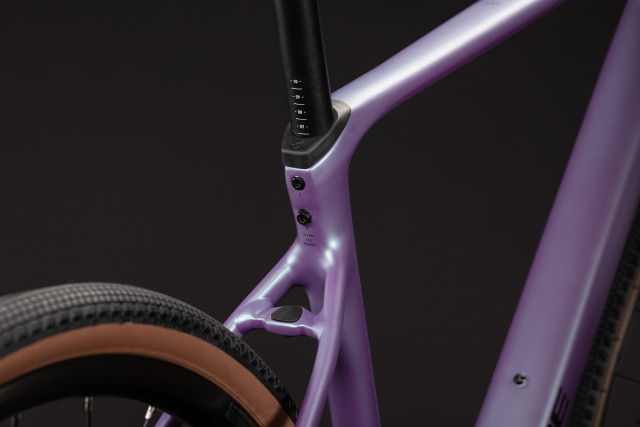 CUBE Nuroad Pro mysticpurple 'n' black 2027 gravel kolo