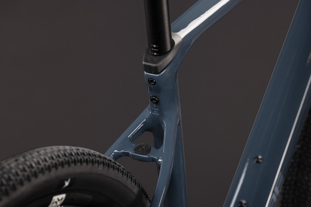 CUBE Nuroad Race inkgrey 'n' grey 2027 gravel kolo