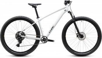 CUBE Aim ONE metallicwhite 'n' black 2027 kolo