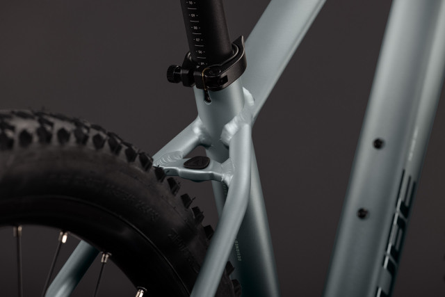 CUBE Aim Pro grey 'n' black 2027 kolo