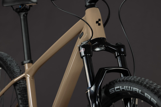 CUBE Aim SLT cappuccino 'n' black 2027 kolo