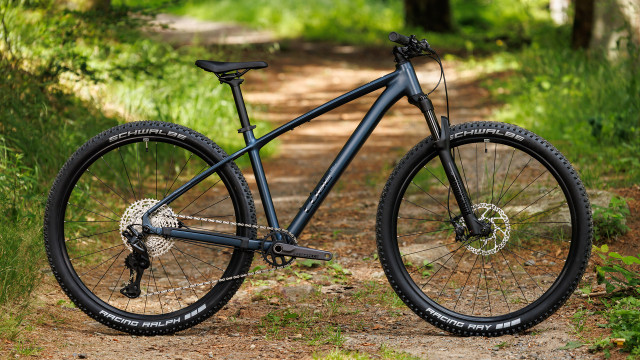 CUBE Reaction SLX navyblack 'n' black 2027 kolo