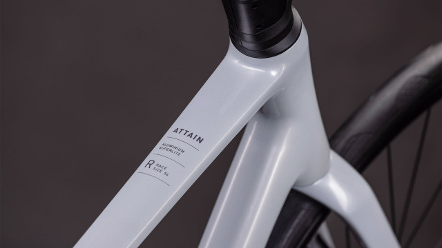Cube Attain Race foggrey´n´shift 2026 Kolo