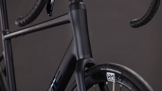 Cube Attain SLX coal´n´prism 2026 Kolo