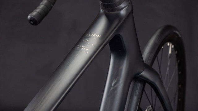 Cube Attain C:62 Race blackline 2026 Kolo