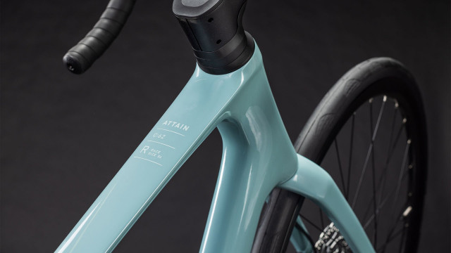 Cube Attain C:62 Race skylightblue´n´cyan 2026 Kolo