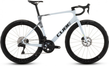 Cube Agree C:62 Race glacier´n´black 2026 Kolo