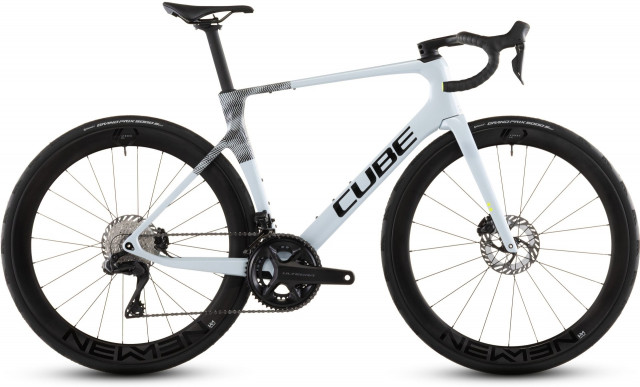 Cube Agree C:62 Race glacier´n´black 2026 Kolo