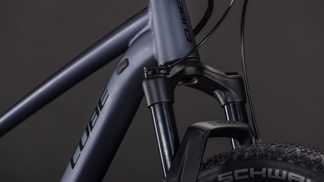 Cube Reaction SLX metalicgrey´n´black 2026 Kolo