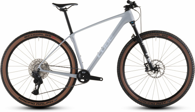 Cube Reaction C:62 Race foggrey´n´white 2026 Kolo